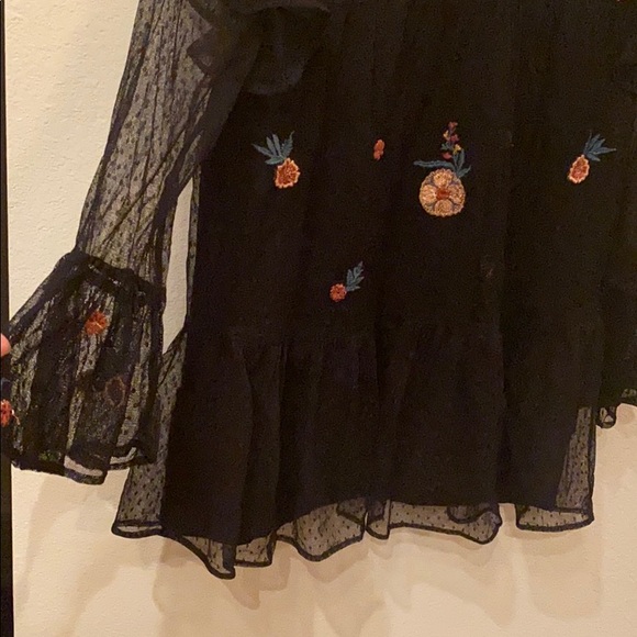 Zara Embroidered Top - Picture 2 of 3